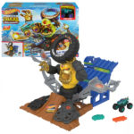 Hot Wheels Игровой набор “Mega-Wrex против Crushzilla”